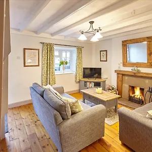 Host & - Willow Holiday home